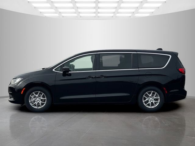New 2026 Chrysler Voyager LX FWD image 4