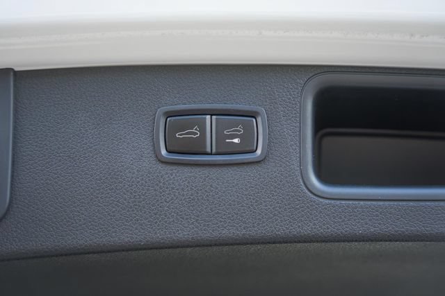 Used 2021 Porsche Macan AWD/4WD image 11
