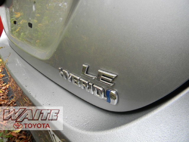 Used 2020 Toyota Camry LE w/ Sunroof Package FWD image 4