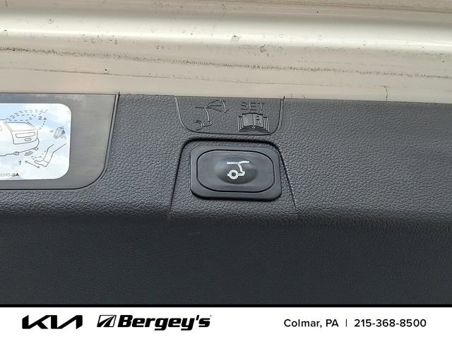 Used 2015 Ford C-MAX Energi SEL w/ Equipment Group 303A image 32