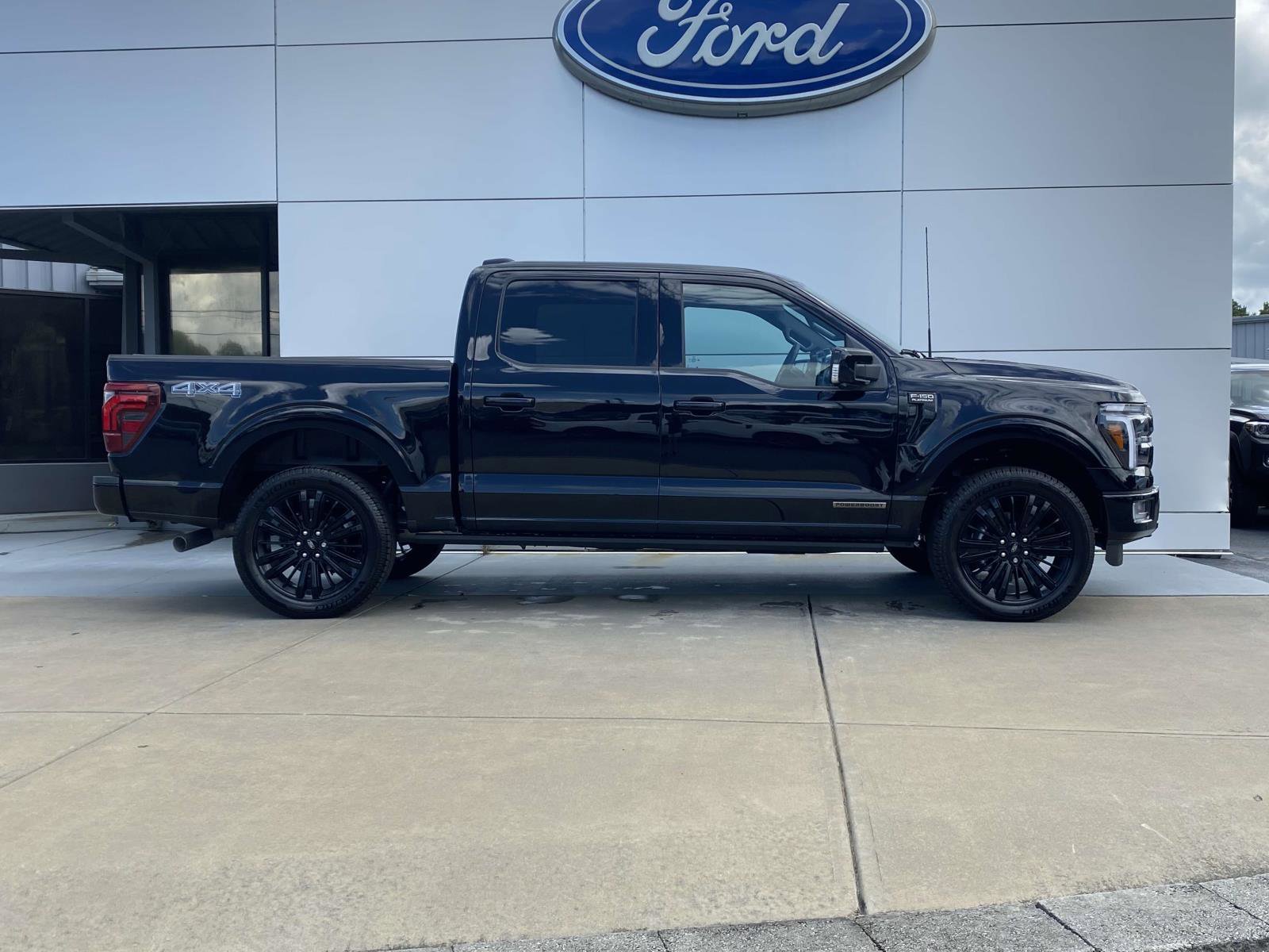 New 2025 Ford F150 Platinum w/ Equipment Group 702A High image 3
