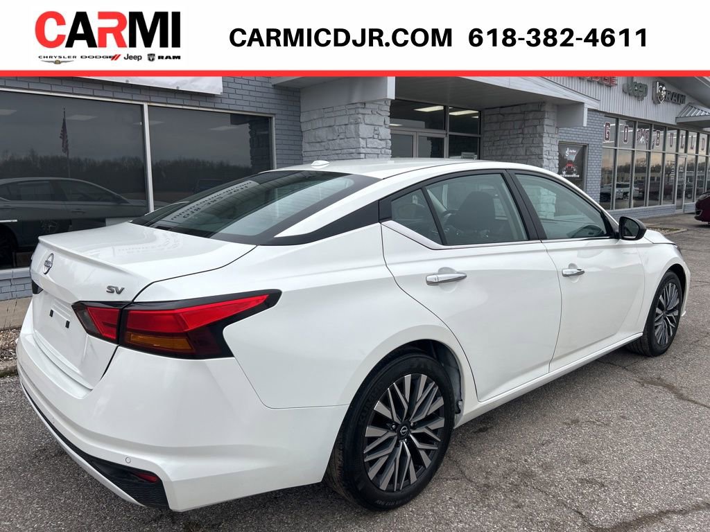 Used 2024 Nissan Altima 2.5 SV FWD image 5