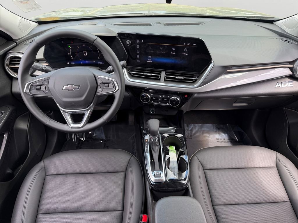Used 2026 Chevrolet Trax ACTIV w/ Sunroof Package FWD image 12