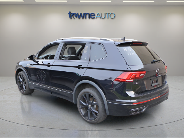 Used 2024 Volkswagen Tiguan SEL R-Line AWD/4WD image 3