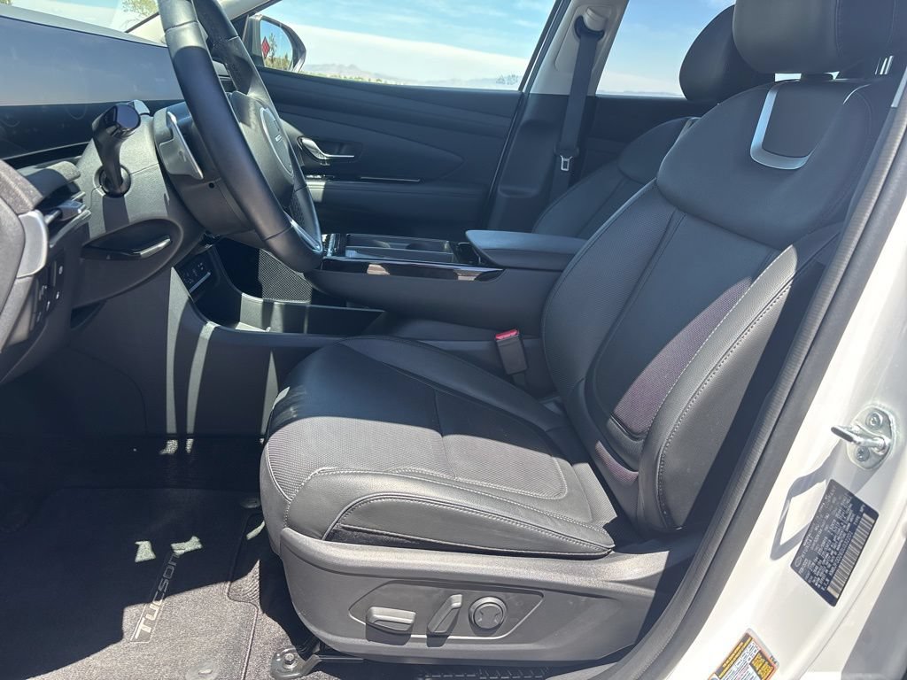 Certified 2025 Hyundai Tucson Limited AWD/4WD image 11