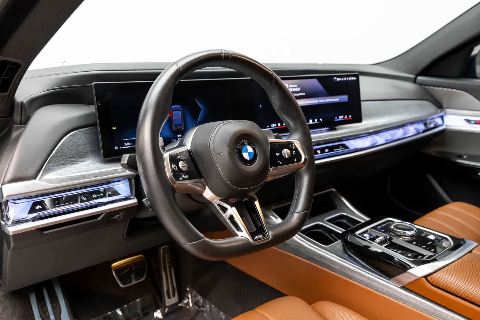 Used 2024 BMW 760i xDrive w/ Executive Package AWD/4WD image 2