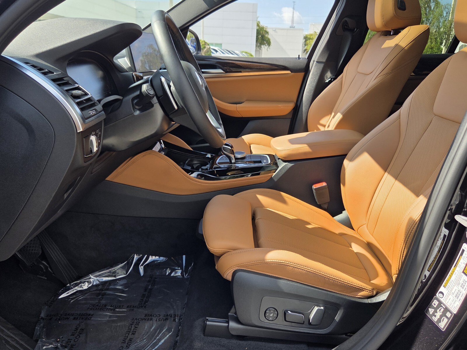 Certified 2025 BMW X4 xDrive30i AWD/4WD image 10