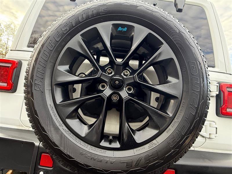 Used 2019 Jeep Wrangler Unlimited Sahara image 40