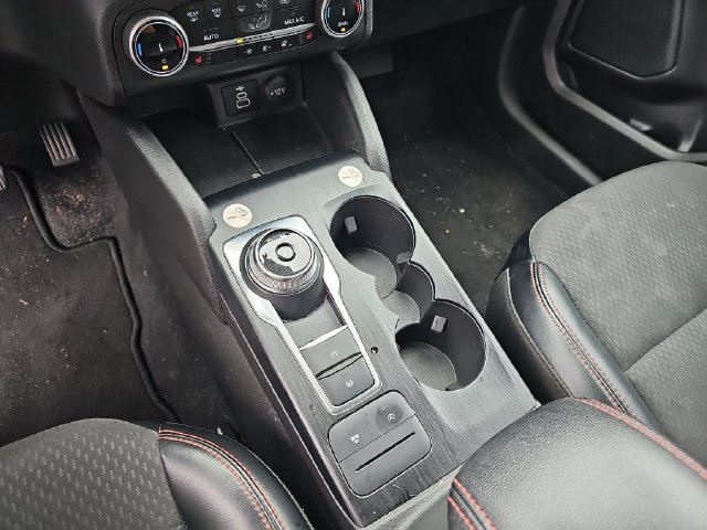 Certified 2025 Ford Escape ST-Line Select AWD/4WD image 30