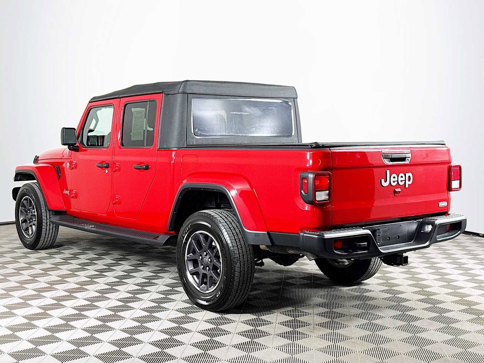 Used 2021 Jeep Gladiator Overland image 7