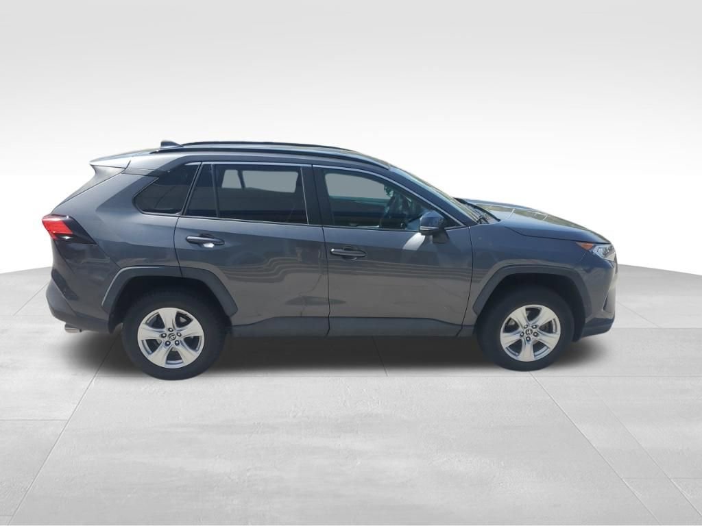 Used 2021 Toyota RAV4 XLE image 7