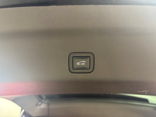 Used 2023 Cadillac Escalade Sport w/ LPO, ONYX Package AWD/4WD image 37