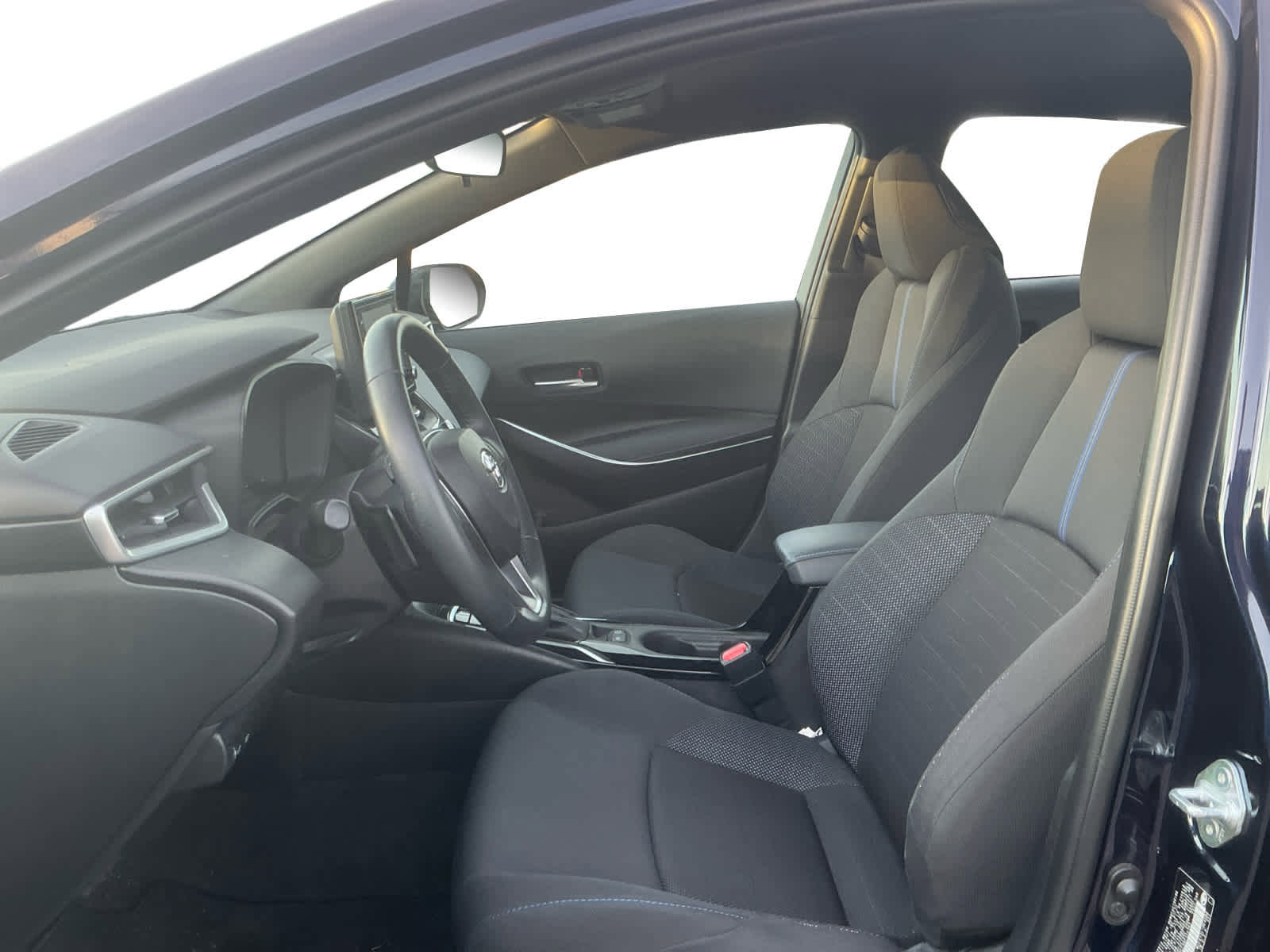 Used 2022 Toyota Corolla SE w/ Carpet Mat Package (TMS) image 9