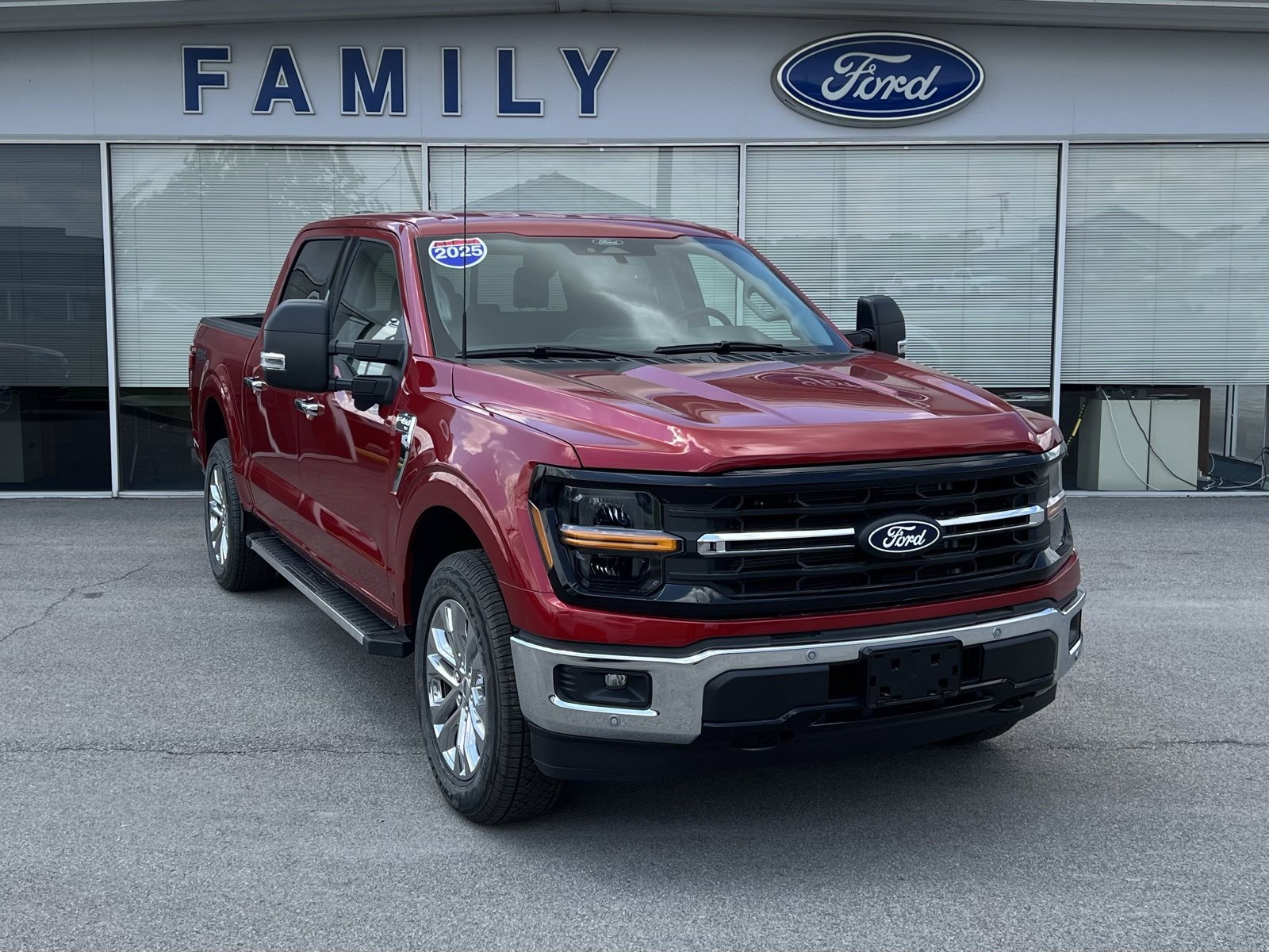 New 2025 Ford F150 XLT w/ Equipment Group 303A High image 5