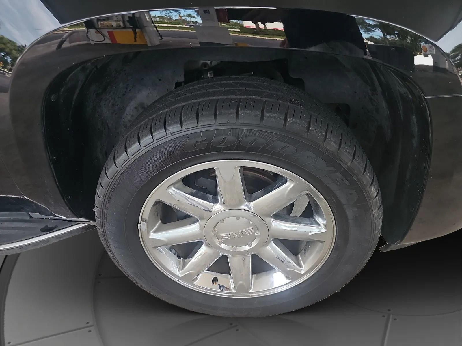 Used 2013 GMC Yukon Denali image 23