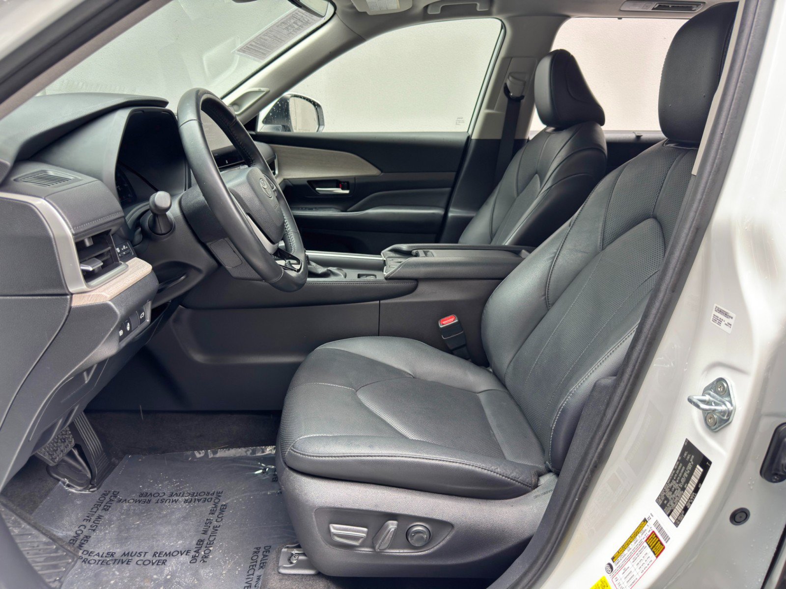 Used 2024 Toyota Grand Highlander FWD image 17