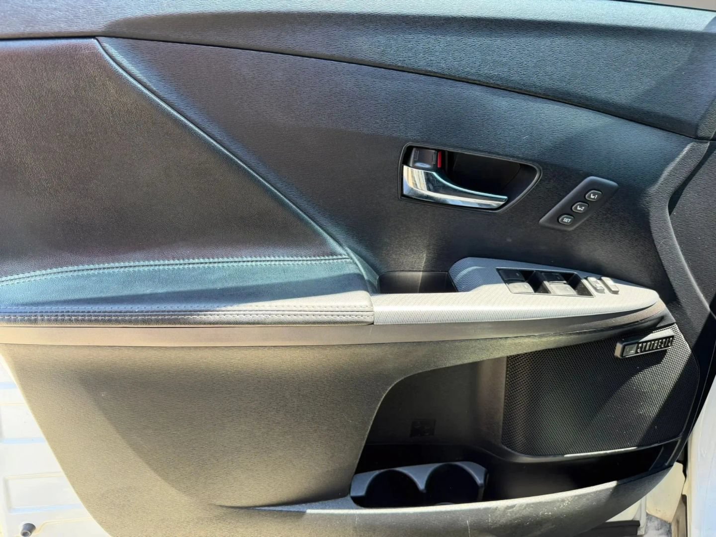 Used 2014 Toyota Venza XLE w/ XLE Premium Package FWD image 9