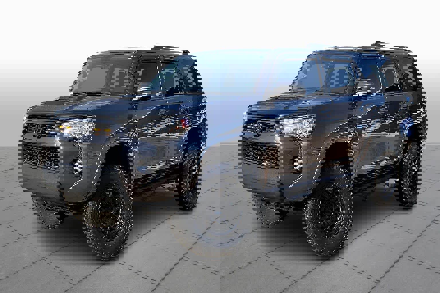 Used 2019 Toyota 4Runner TRD Off-Road Premium image 3