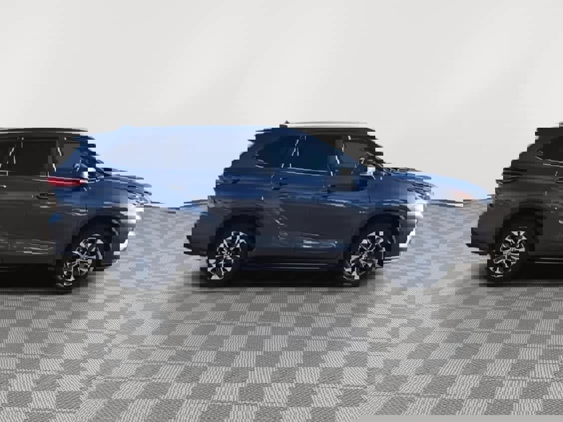 Used 2023 Toyota Highlander XLE image 9