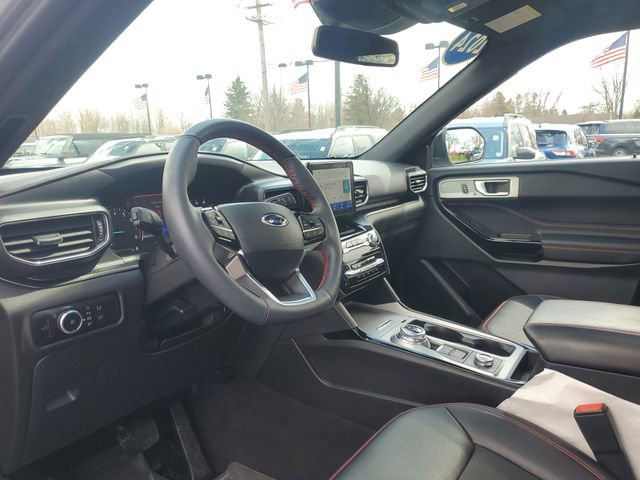 Certified 2024 Ford Explorer ST-Line w/ Class IV Trailer Tow Package AWD/4WD image 14