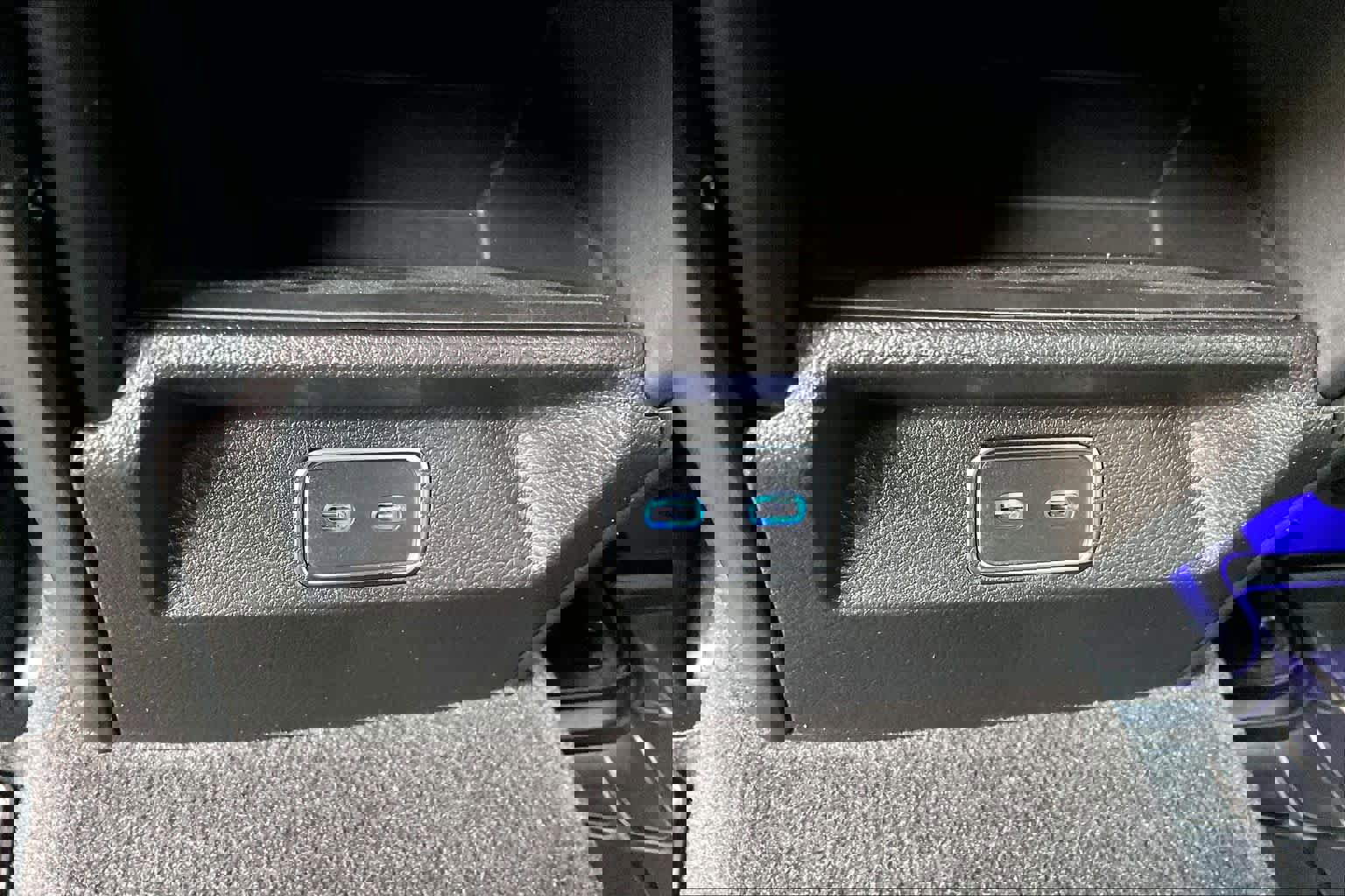 Used 2024 Mercedes-Benz GLE 350 4MATIC image 32