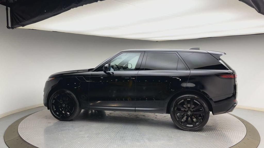 Used 2023 Land Rover Range Rover Sport SE AWD/4WD image 5