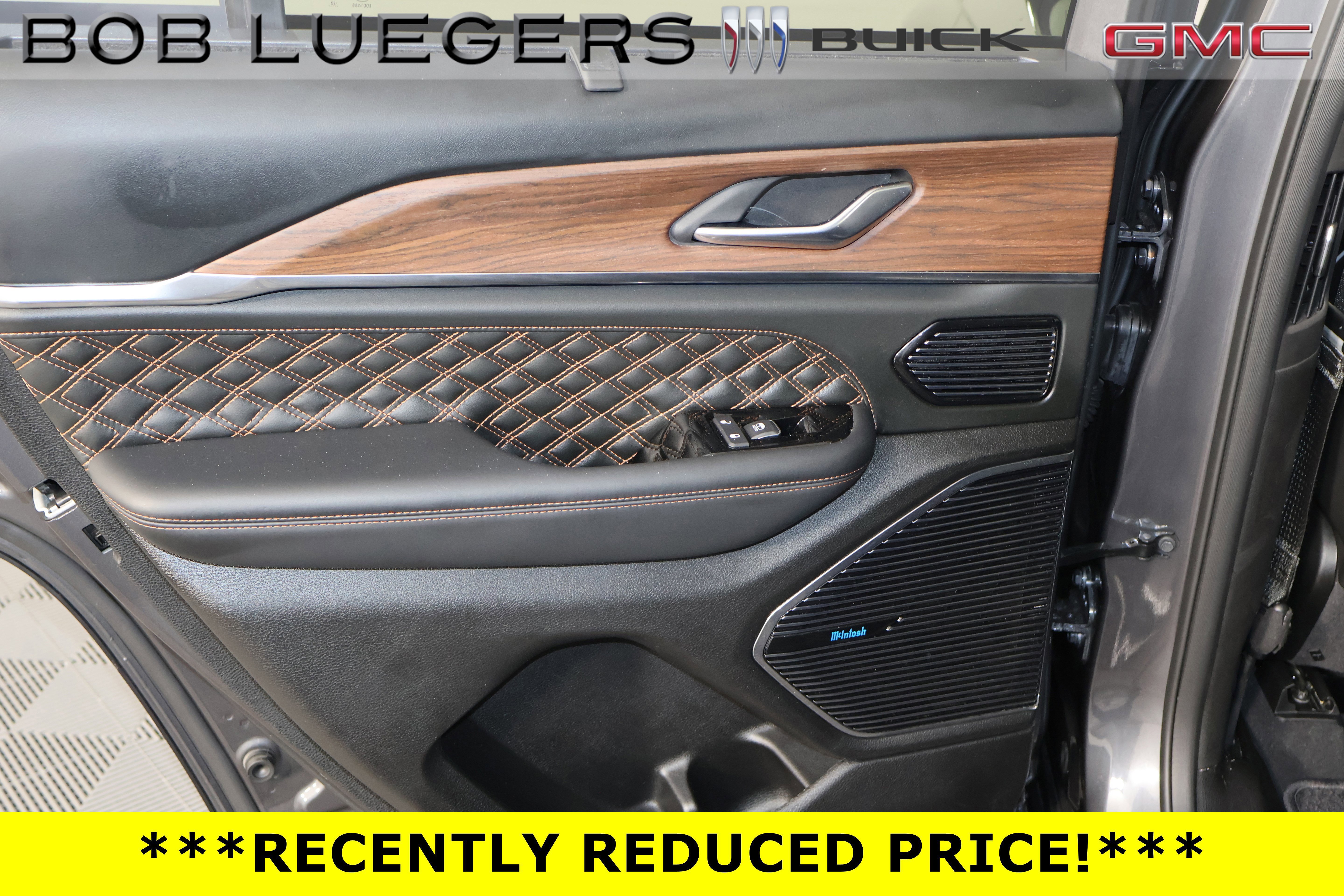 Used 2022 Jeep Grand Cherokee Summit w/ Adv Protech Group IV AWD/4WD image 12