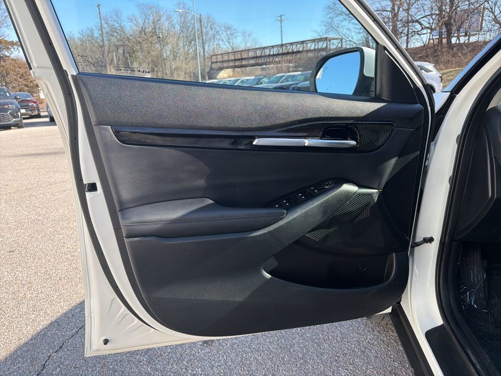 Certified 2023 Kia Seltos S image 11