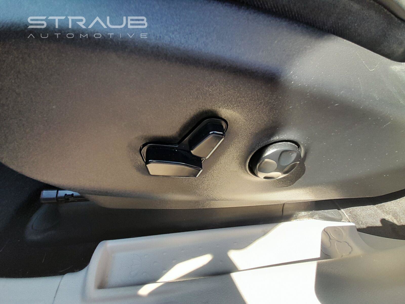 Used 2019 Chrysler Pacifica Limited FWD image 40
