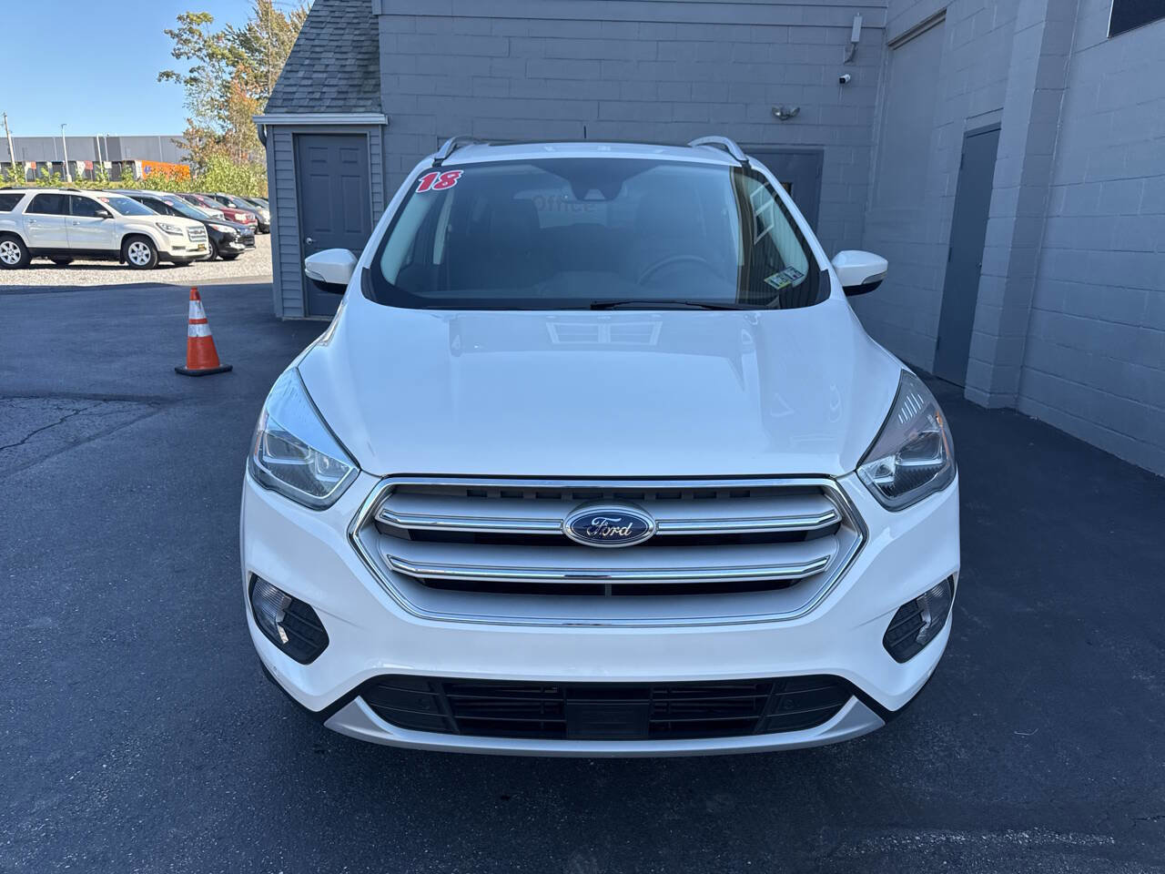 Used 2018 Ford Escape Titanium w/ Ford Safe & Smart Package image 2