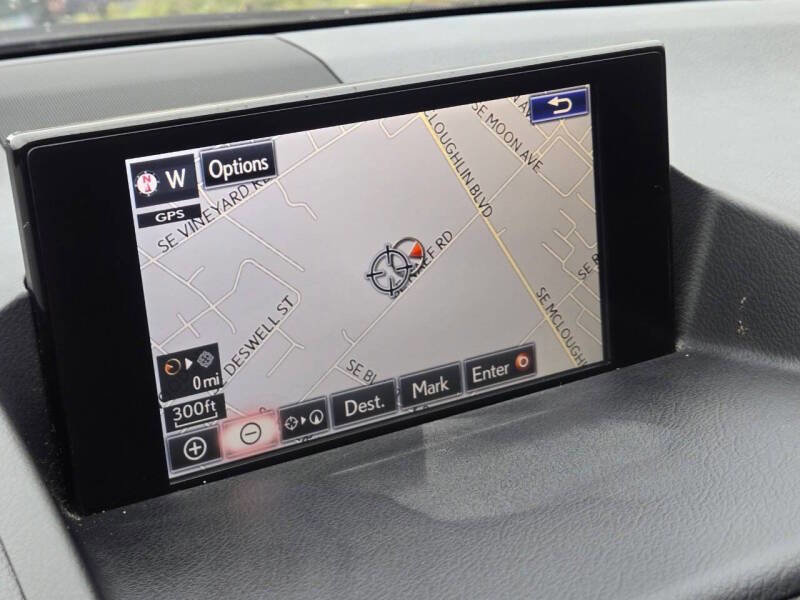 Used 2014 Lexus CT 200h Base 4dr Hatchback image 23