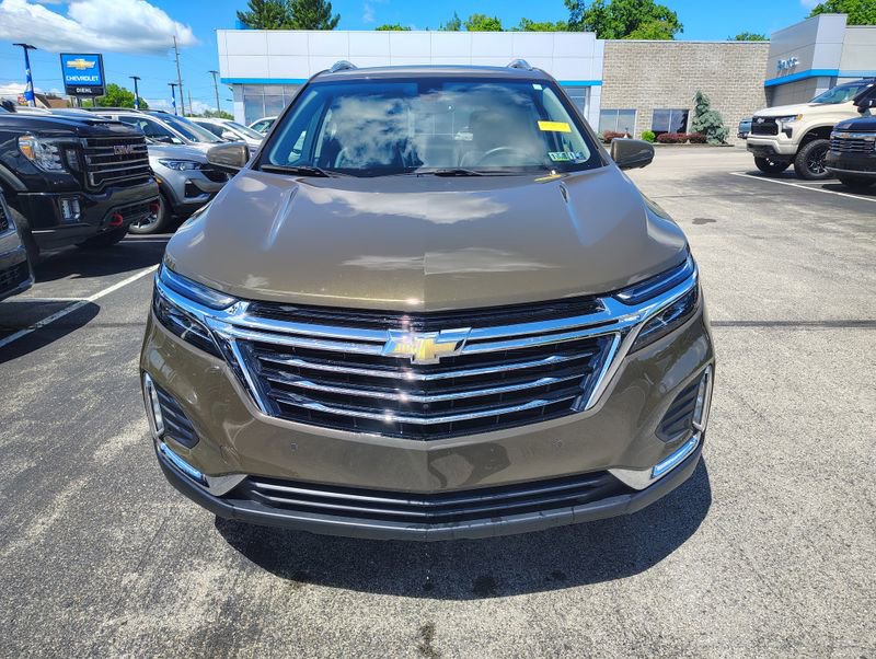 Used 2024 Chevrolet Equinox Premier AWD/4WD image 2
