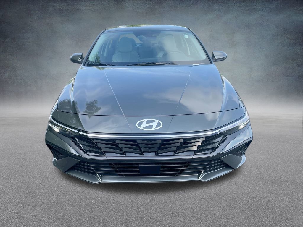 New 2025 Hyundai Elantra Limited image 34