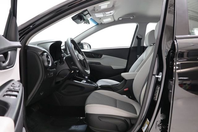 Used 2023 Hyundai Kona SE w/ Cargo Package AWD/4WD image 16