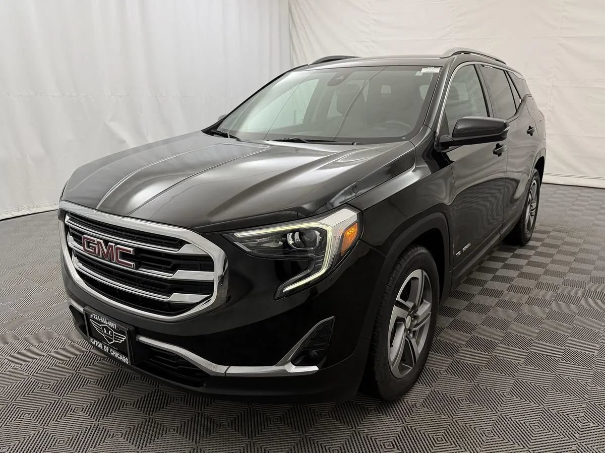 Used 2021 GMC Terrain SLT w/ Infotainment Package II FWD image 2