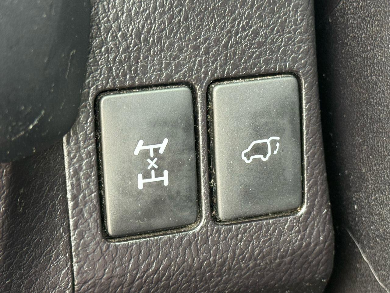 Used 2016 Toyota RAV4 XLE AWD/4WD image 13