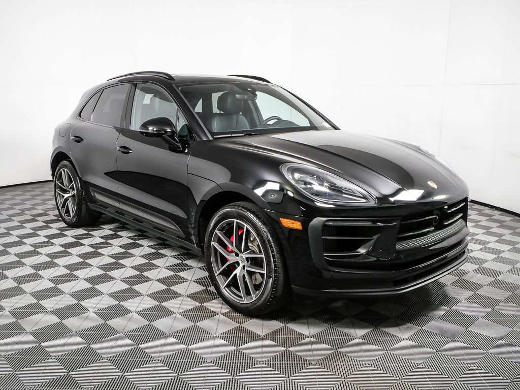 Certified 2023 Porsche Macan S w/ Premium Package Plus image 29