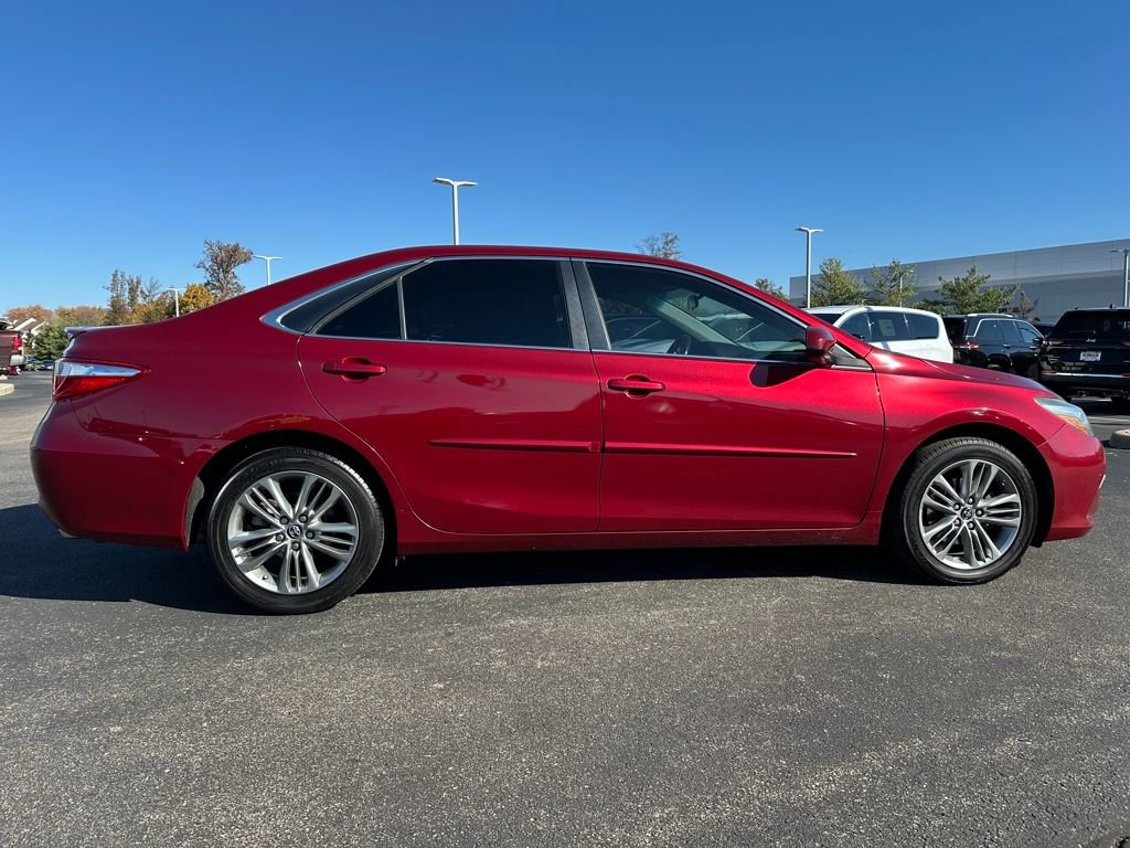 Used 2015 Toyota Camry SE image 8