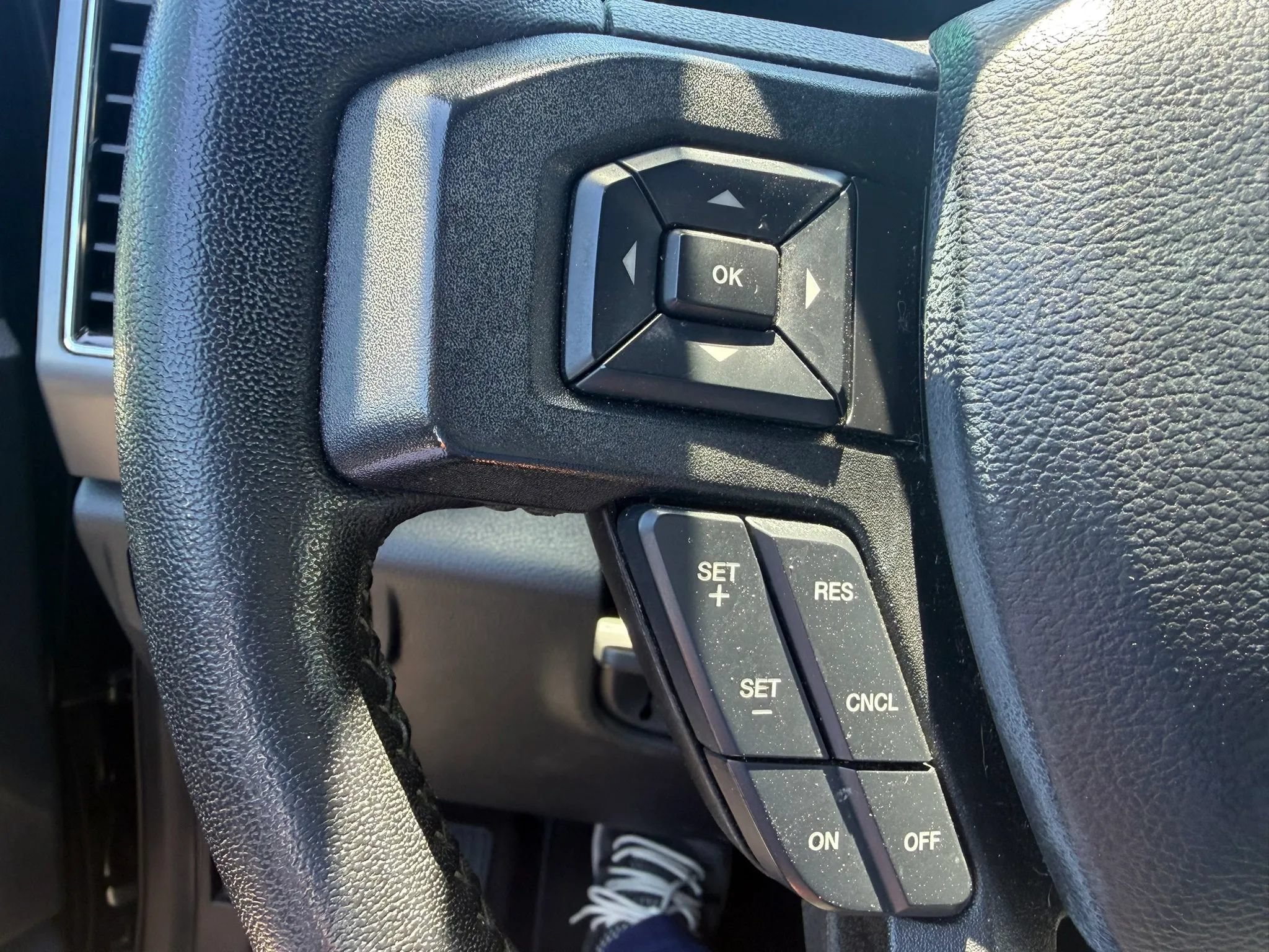 Used 2020 Ford F150 XLT w/ Equipment Group 302A Luxury RWD image 5