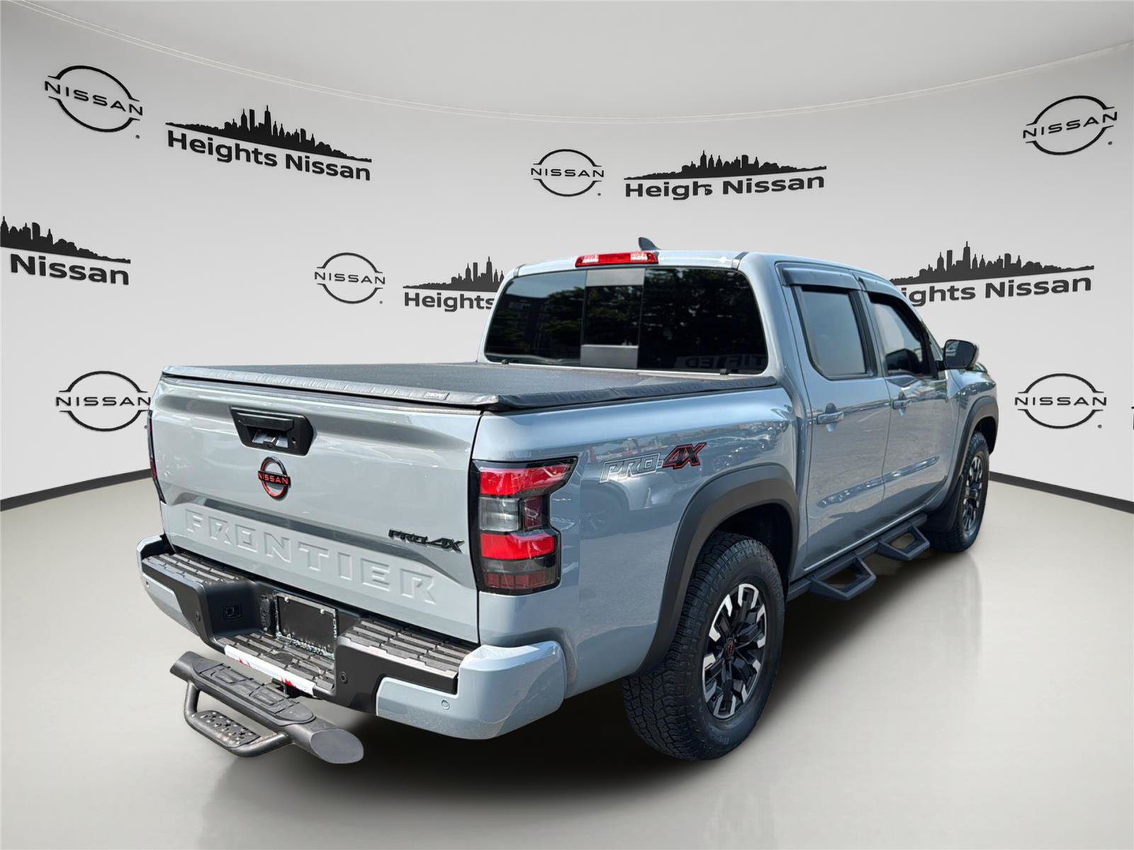 Used 2023 Nissan Frontier PRO-4X w/ Pro Convenience Package AWD/4WD image 5