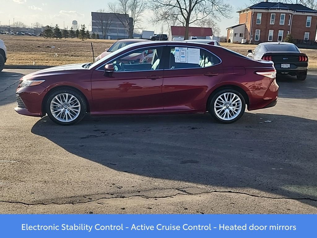 Used 2019 Toyota Camry XLE image 4
