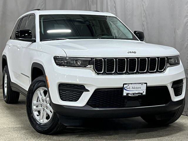 Certified 2023 Jeep Grand Cherokee Laredo image 35