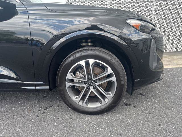 Certified 2025 Audi Q5 Premium Plus w/ Premium Plus AWD/4WD image 6