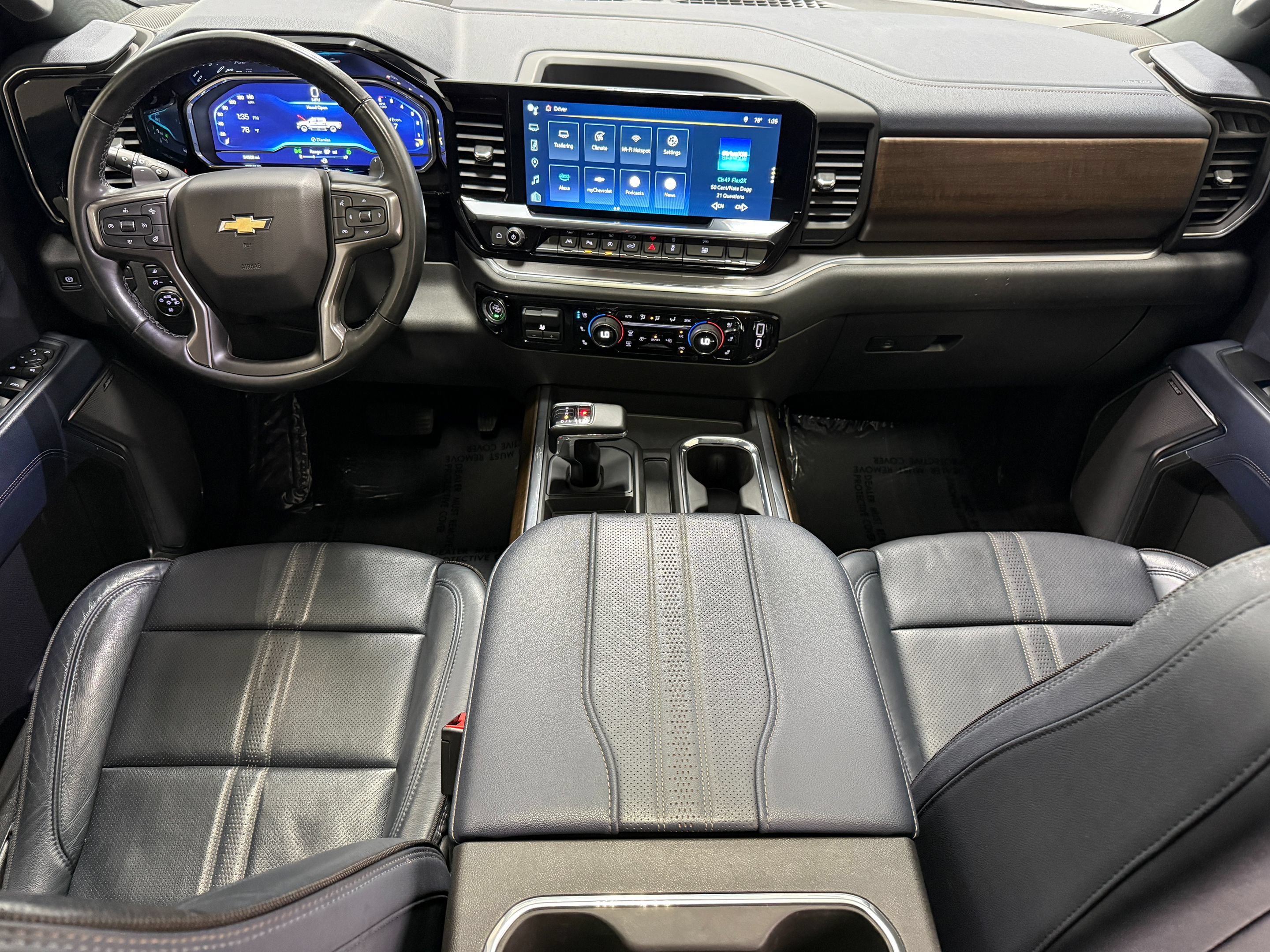 Used 2023 Chevrolet Silverado 1500 High Country w/ Technology Package AWD/4WD image 16