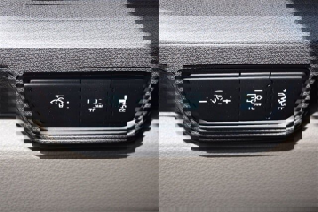 New 2026 Kia Carnival EX image 24