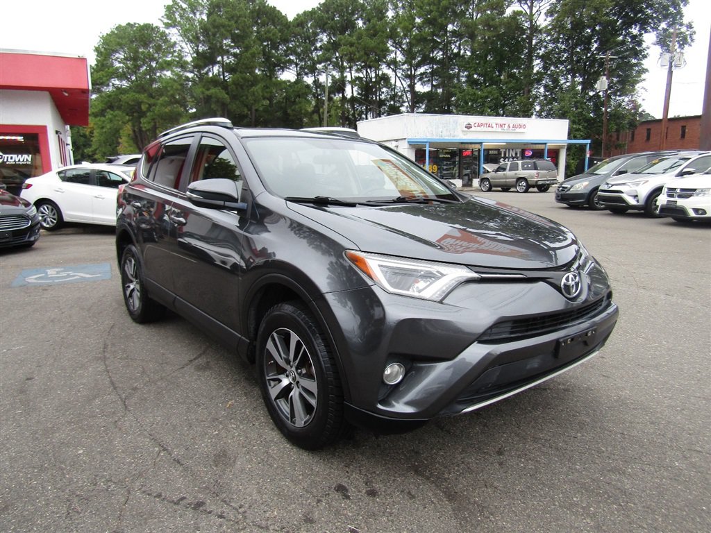 Used 2016 Toyota RAV4 XLE AWD/4WD image 9