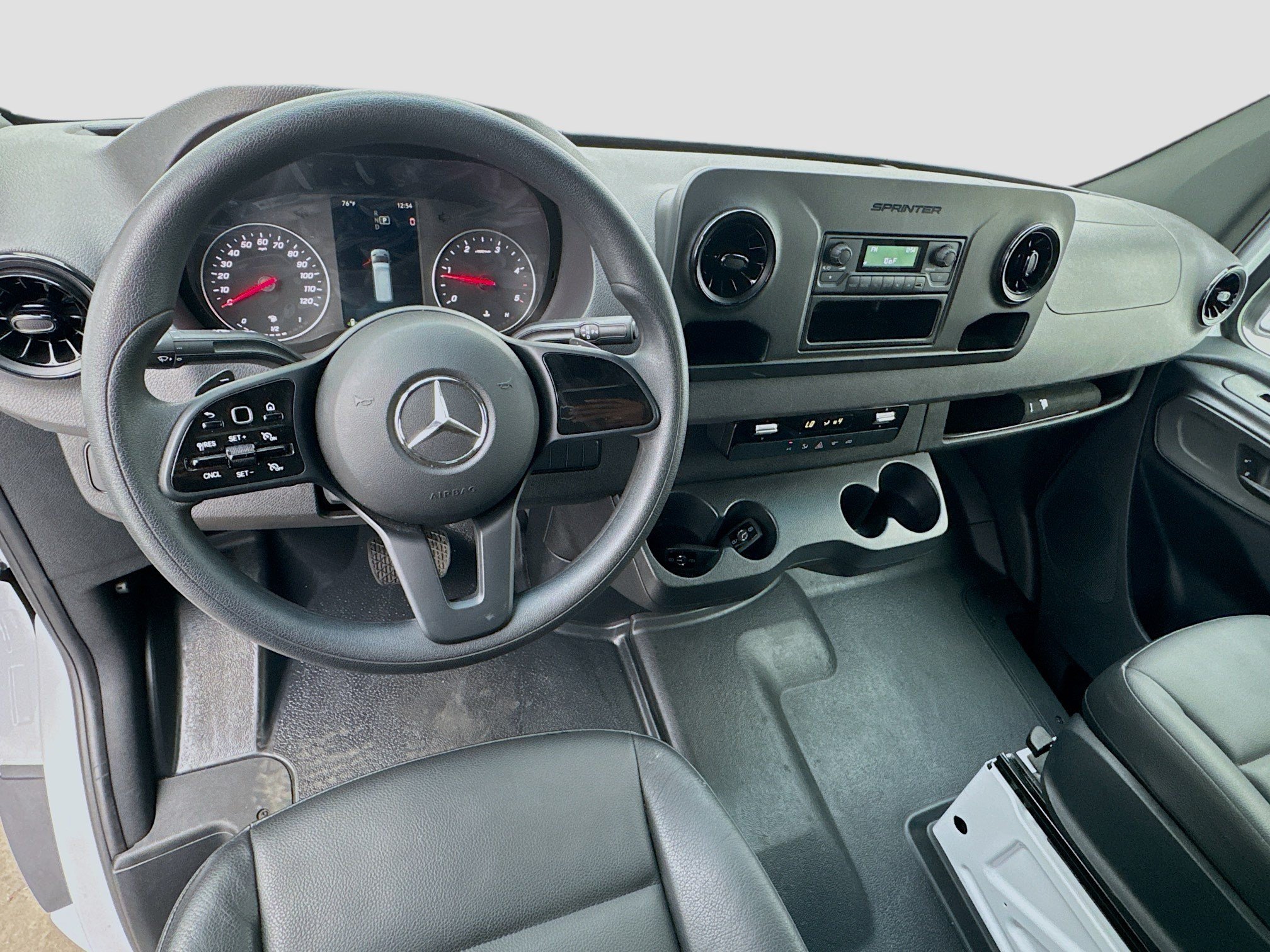 Used 2024 Mercedes-Benz Sprinter 2500 image 14