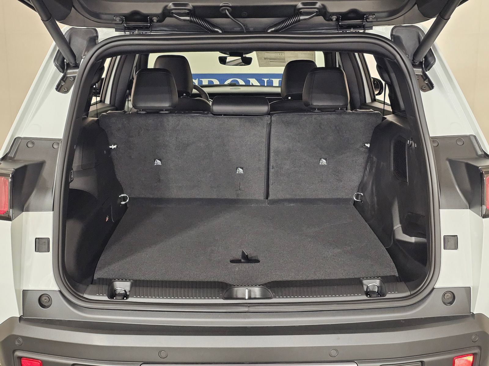 New 2026 Jeep Cherokee Laredo image 40