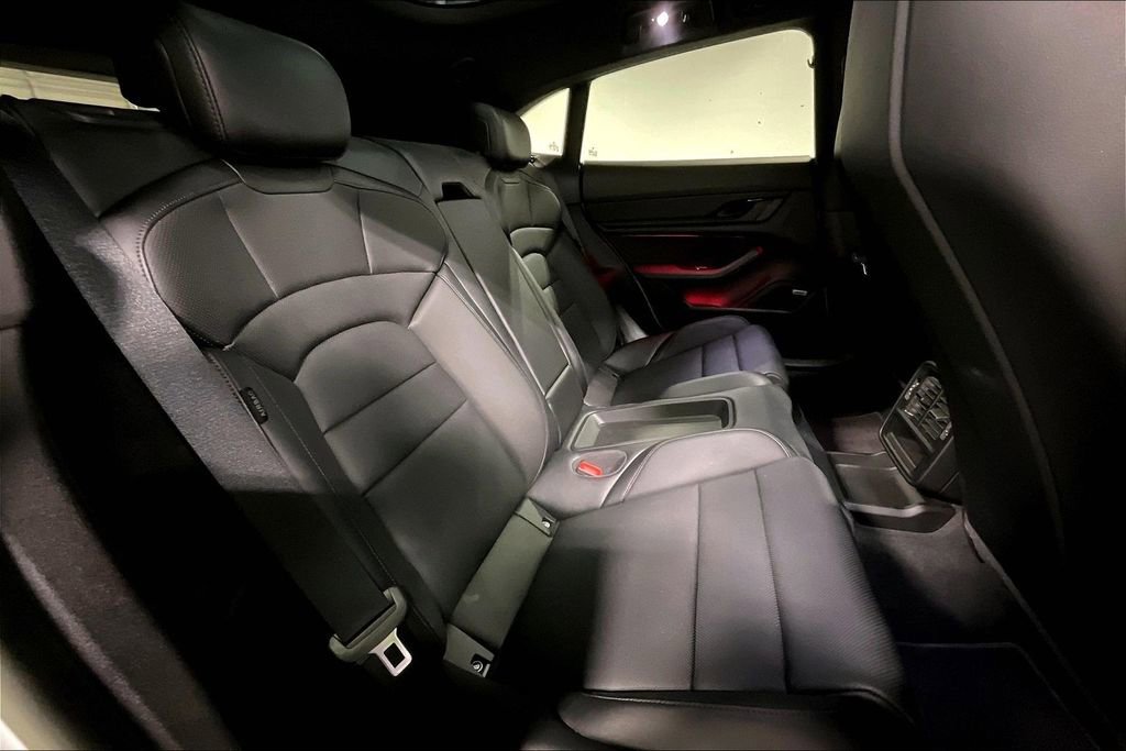 Used 2022 Porsche Taycan 4 Cross Turismo image 33