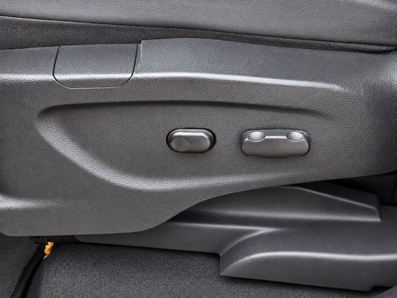 Certified 2015 Buick Encore Convenience FWD image 16